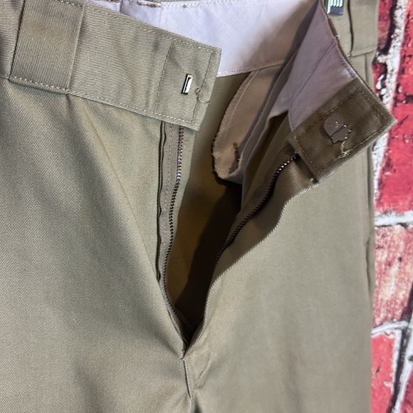 L.L. Bean Tan Chinos Versatile Cotton Blend mens pant size 32 - Picture 5 of 9